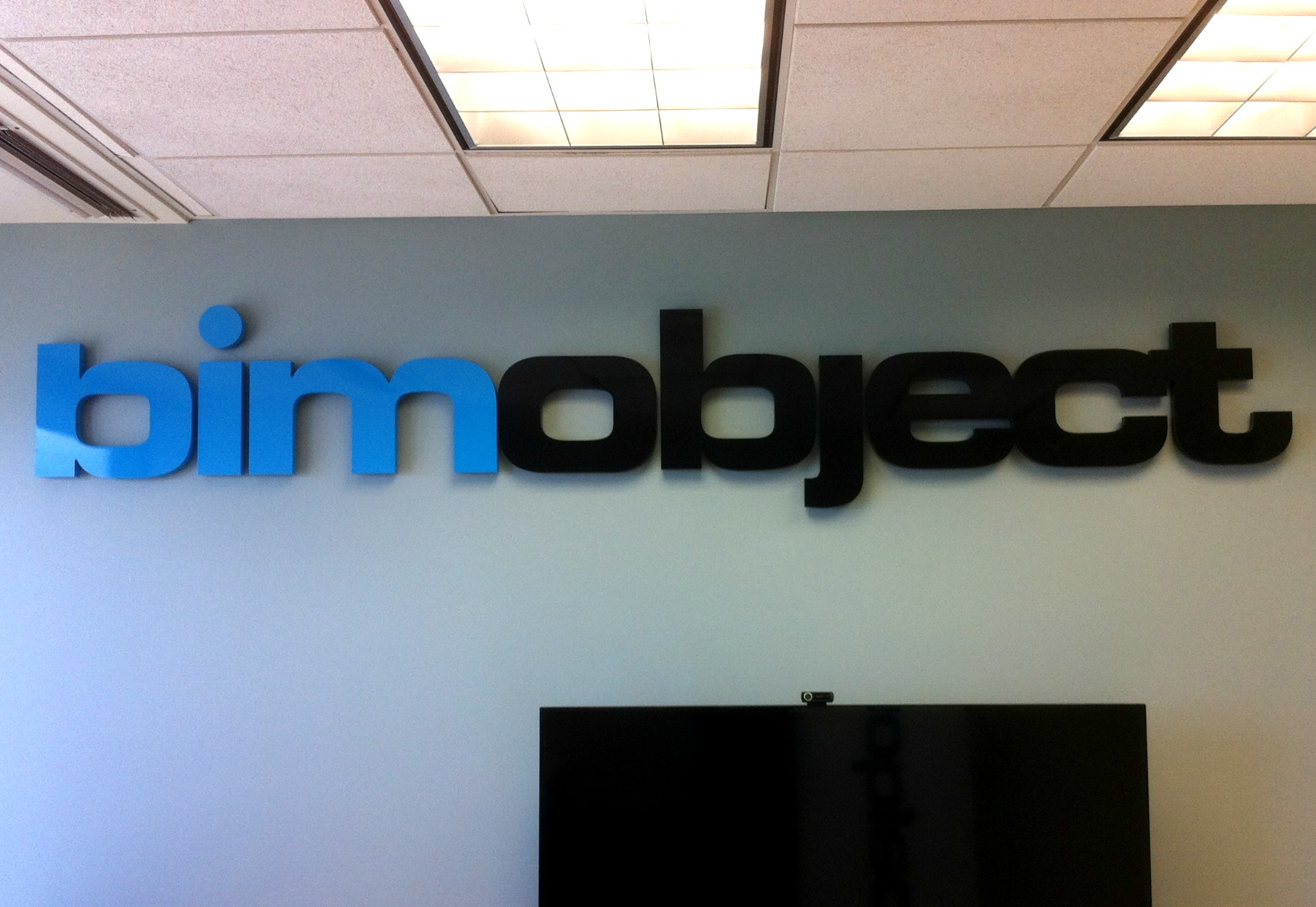 Alphagraphics San Francisco custom wall graphic 3-D channel lettering