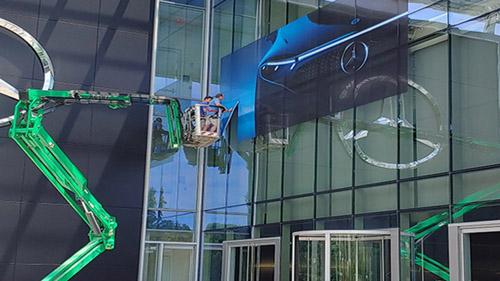 Mercedes Installation - Lift