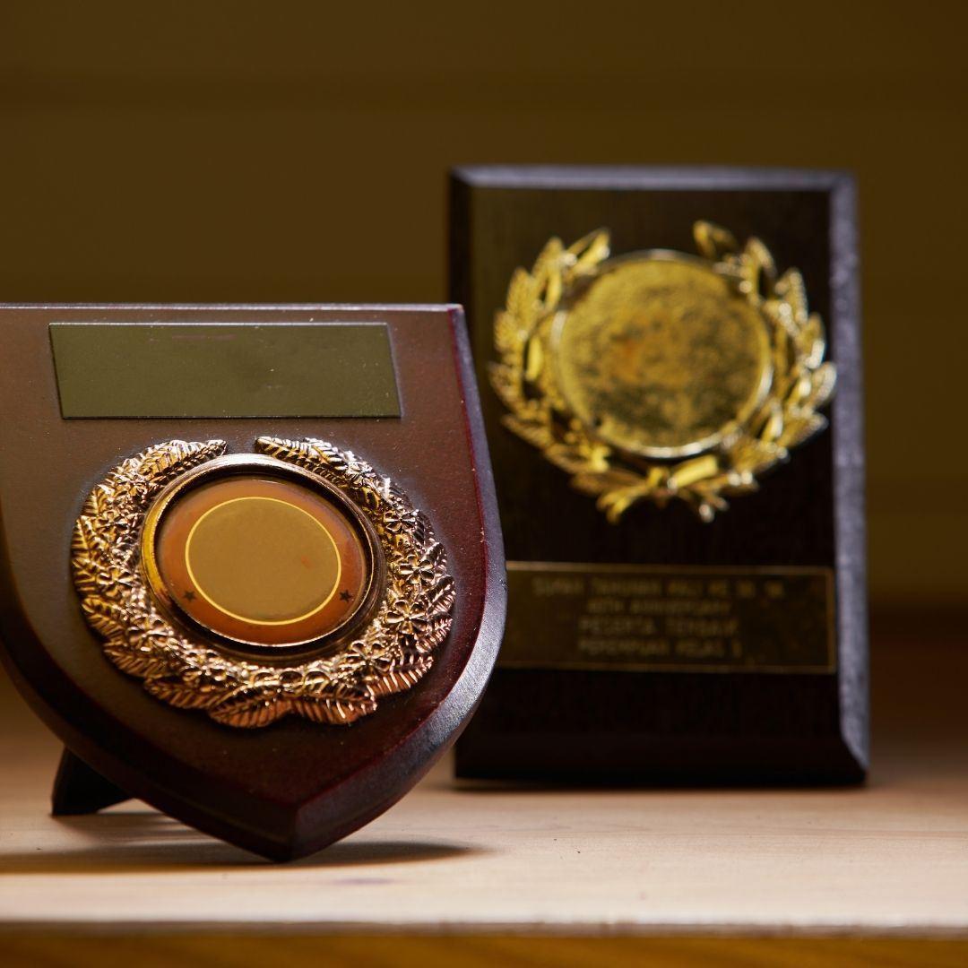 plaque awards