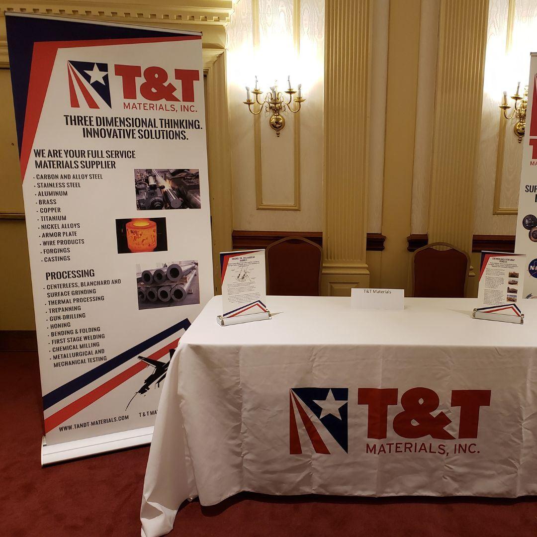 tradeshow banner and stand