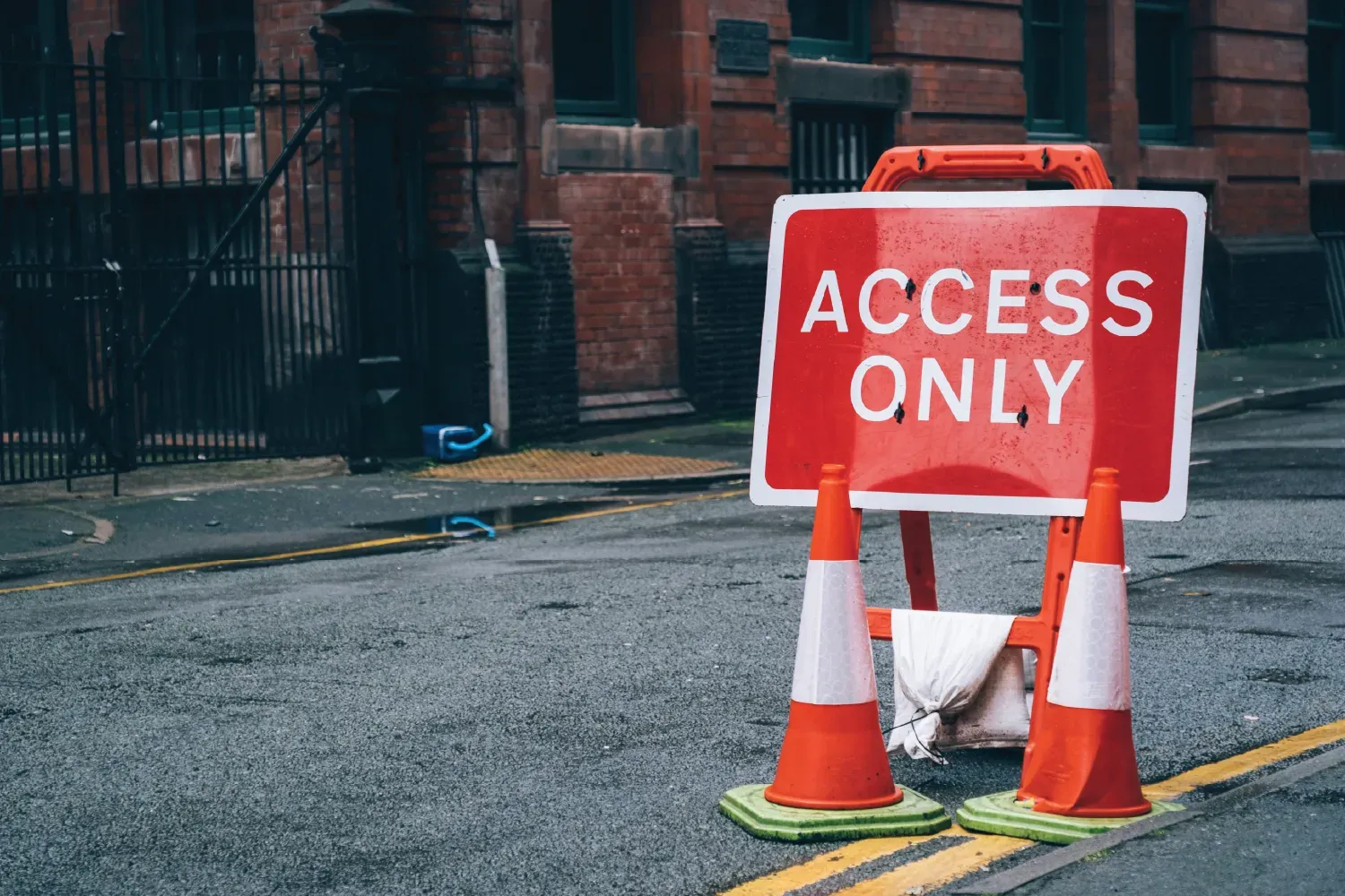 Wayfinding & Safety Signs for Atlanta Job Sites