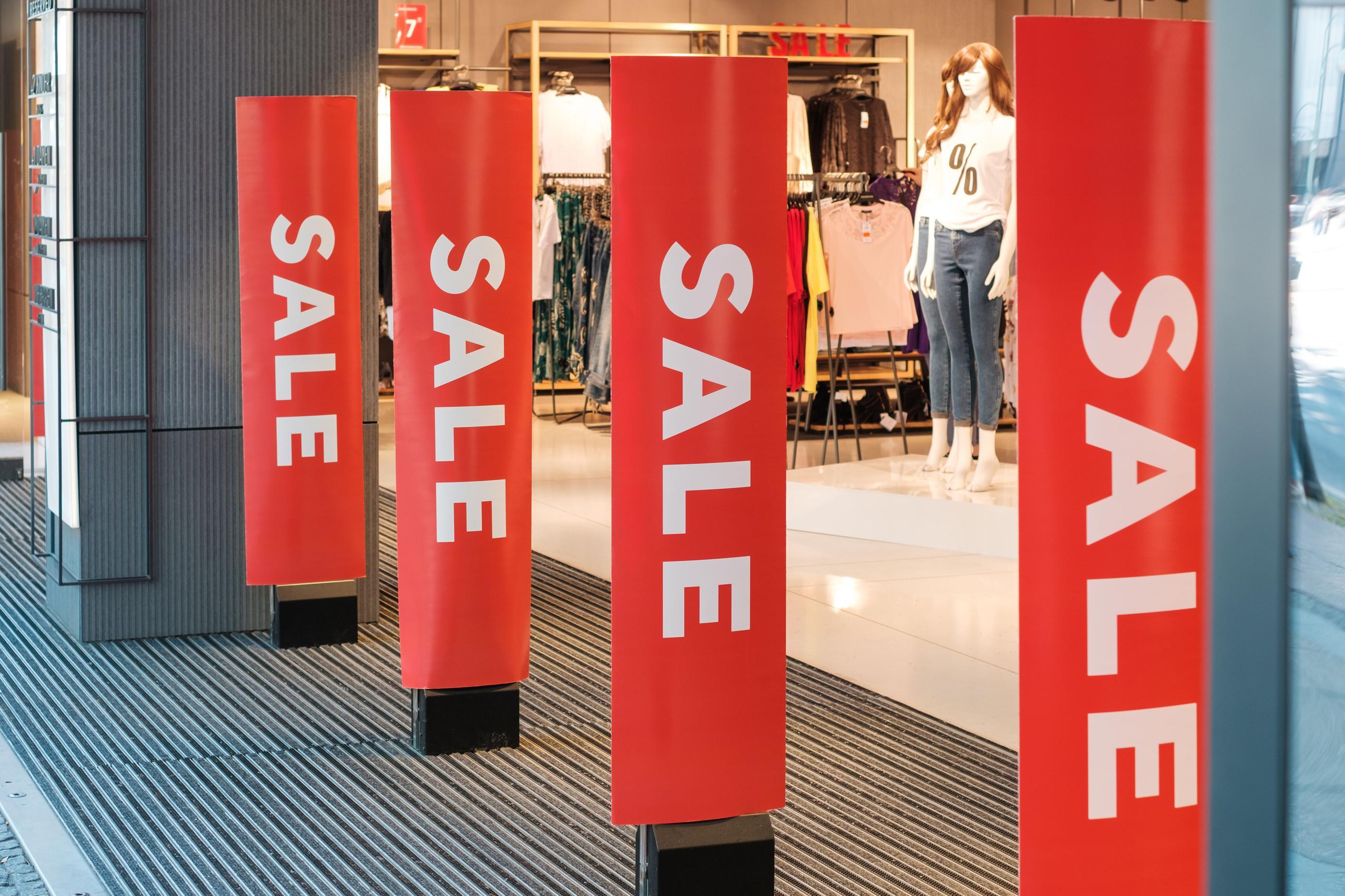 Signs That Every Retail Owner Should Have