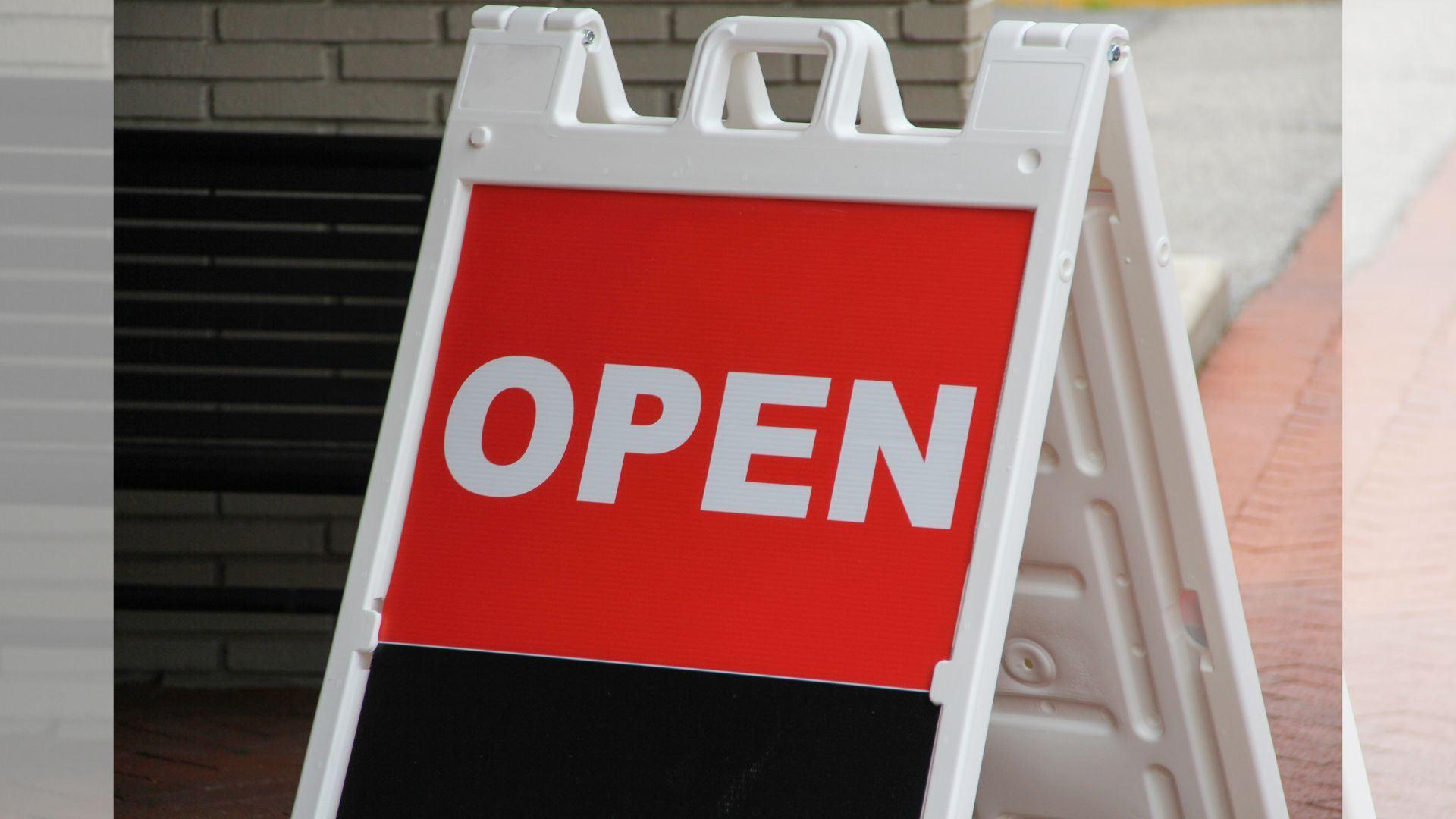 Stop the Scroll: Why Cherry Hill Shops Need Creative A-Frame Signs for Memorial Day Sales