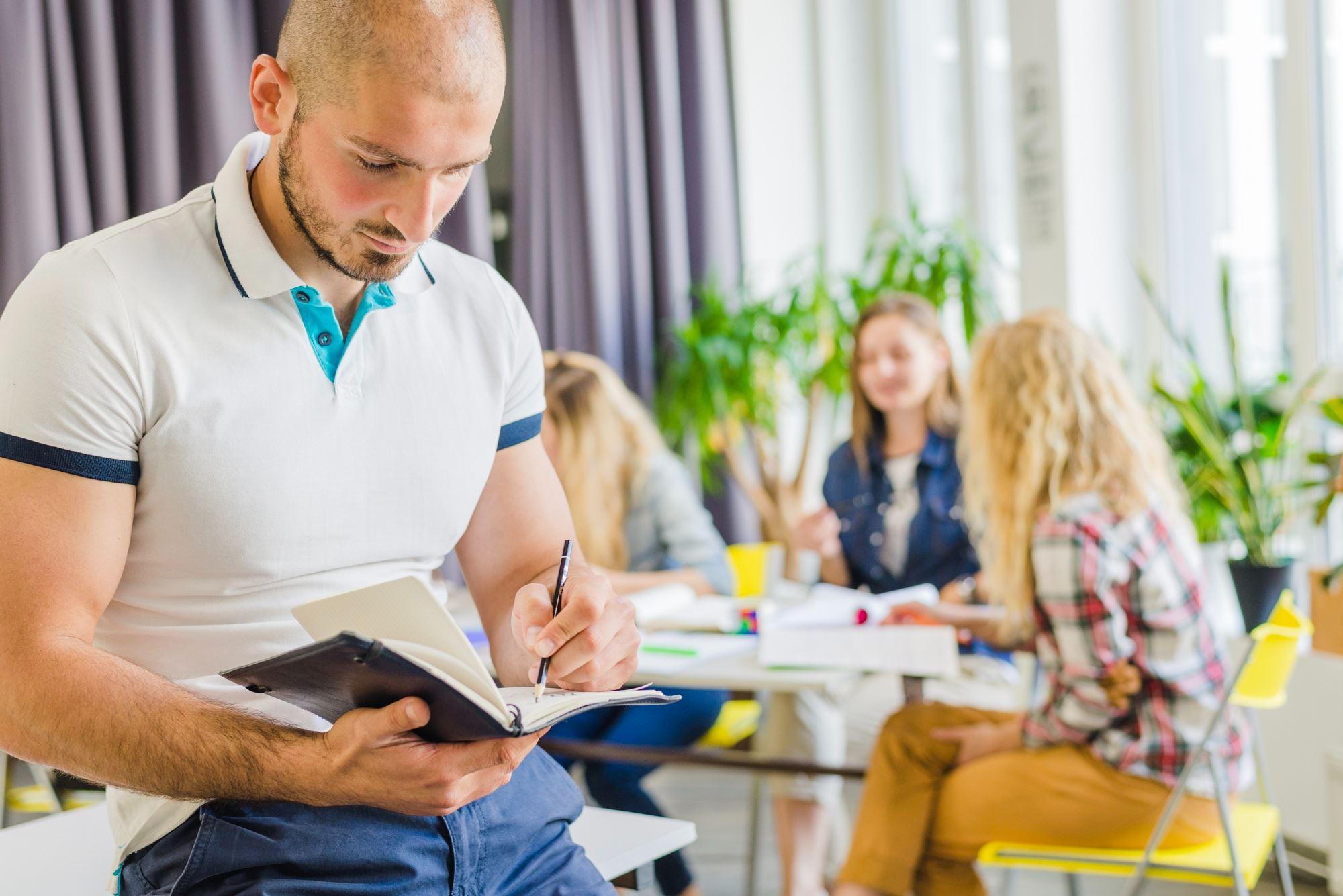 Customizing Training Manuals to Meet Specific Learning Objectives