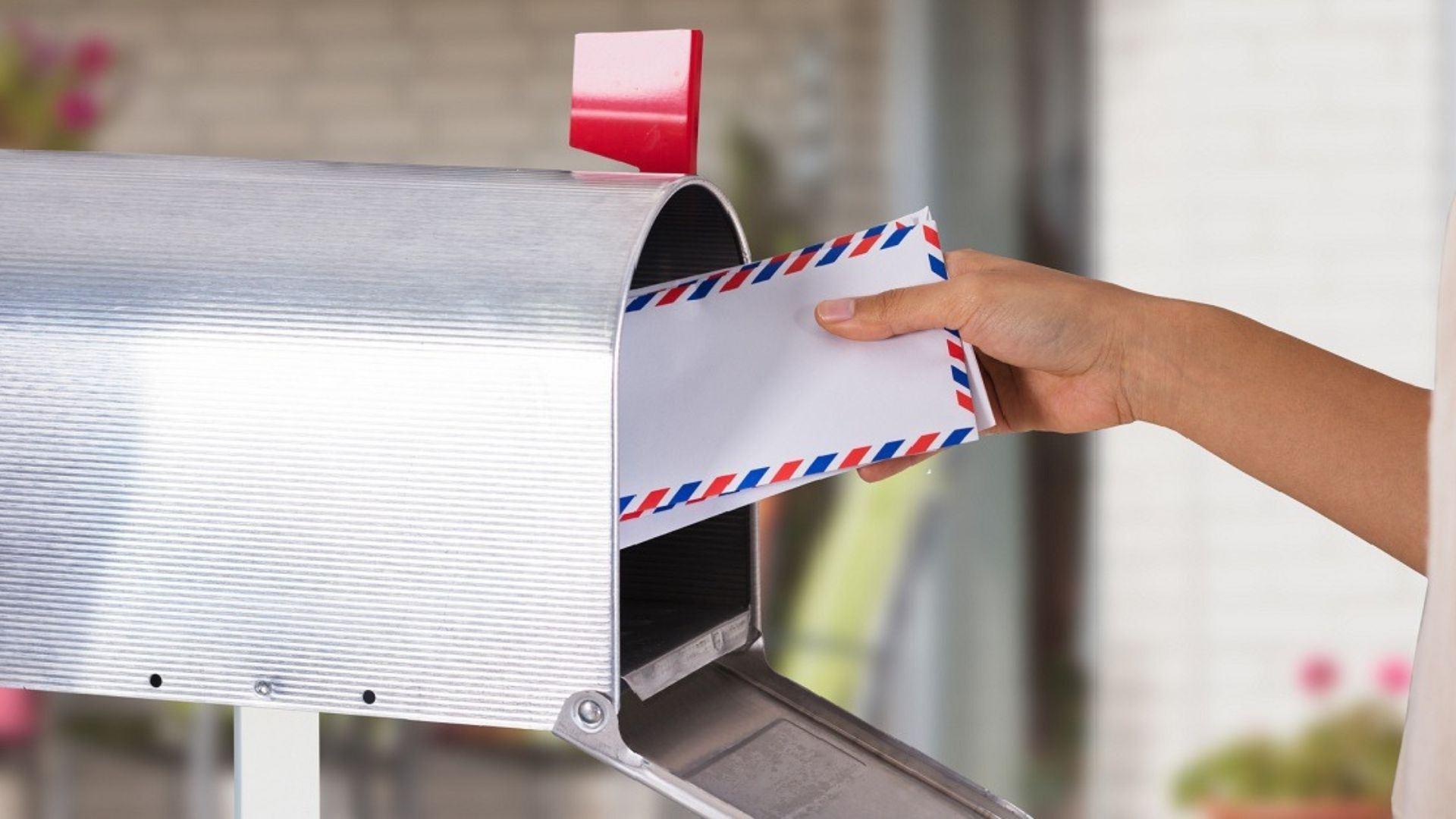 Compelling Reasons Why Mail Printing Services are Still Effective in the Digital Age