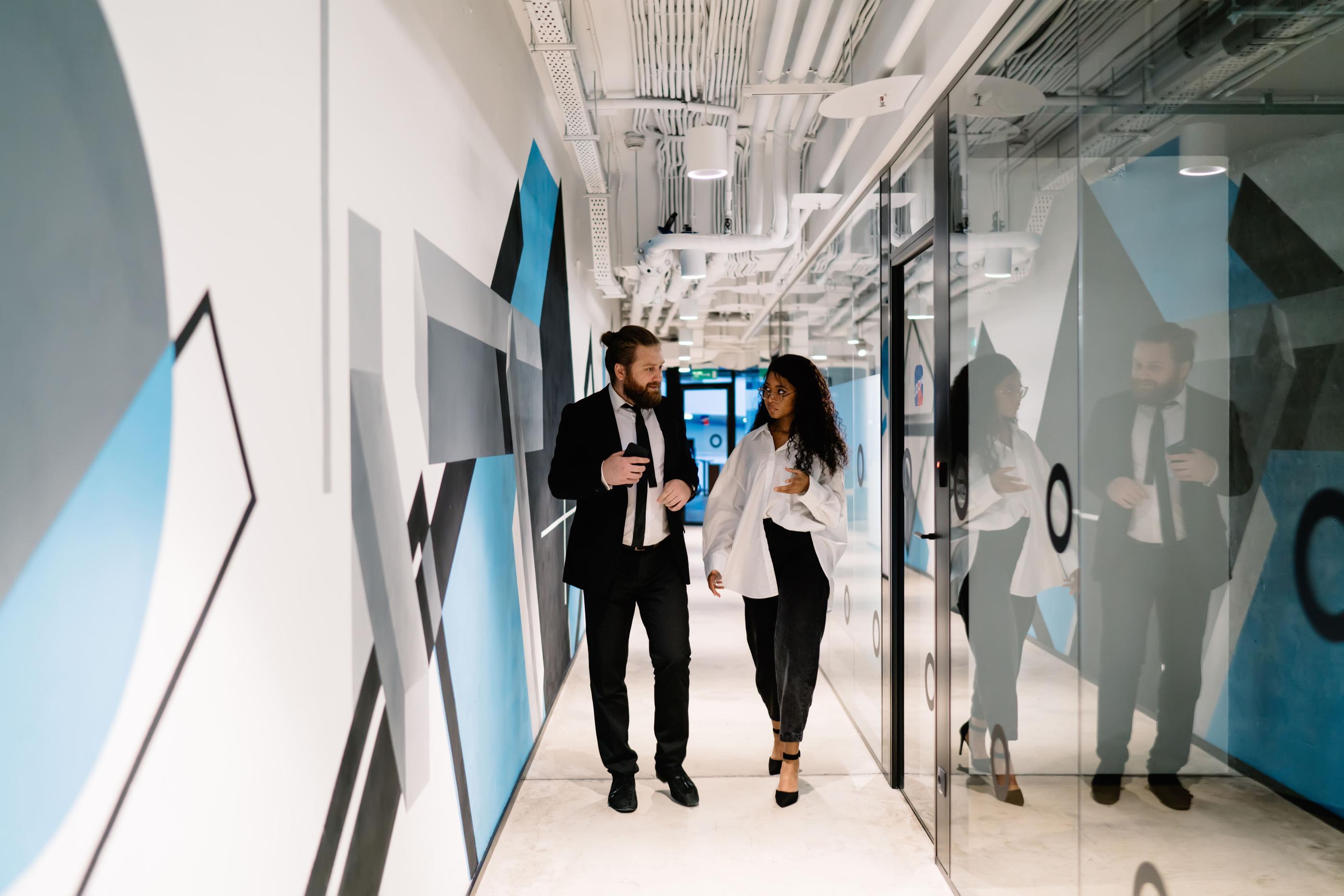 The Benefits of Using Custom Decals for Businesses