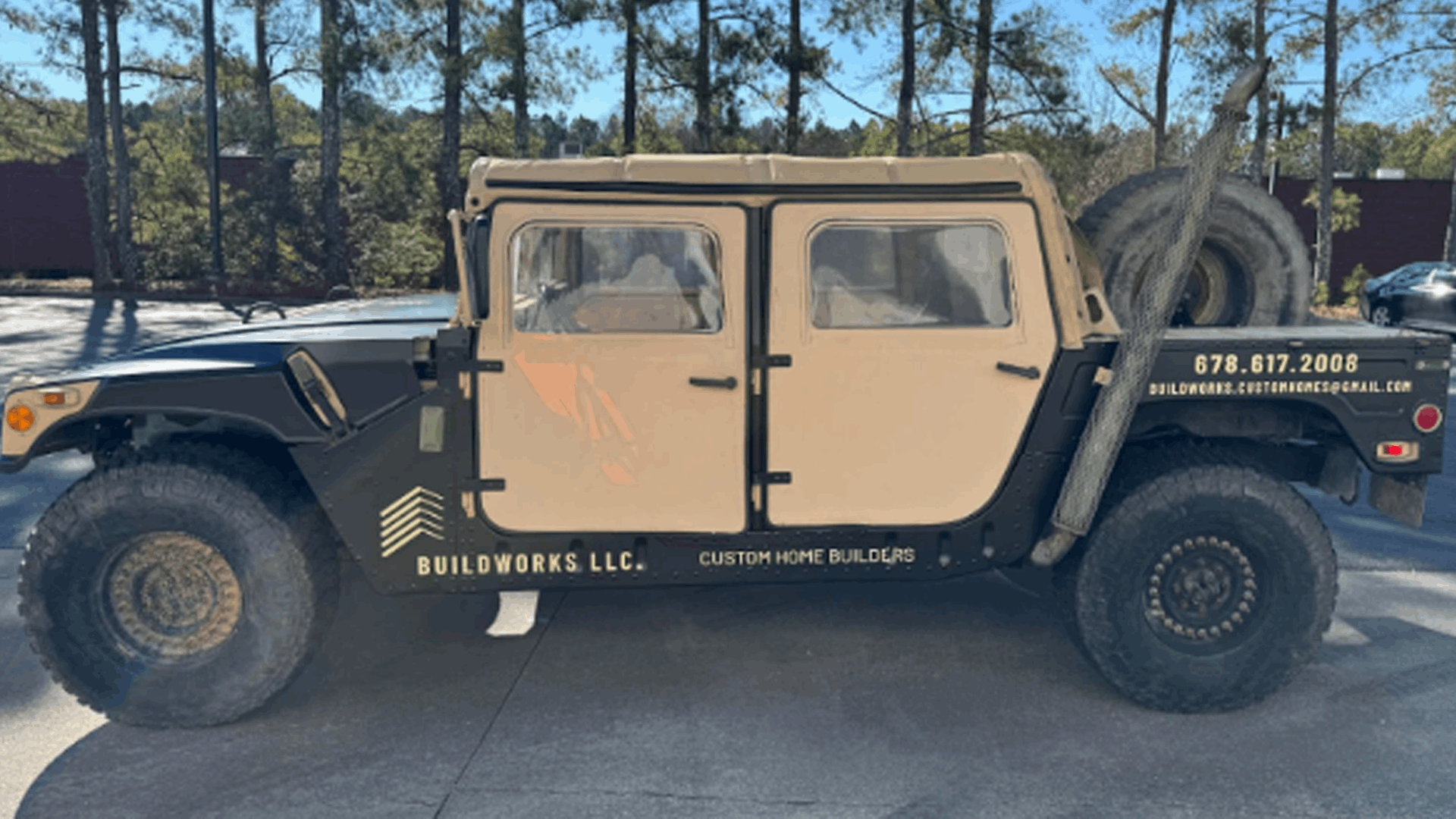 7 Industries Benefiting from Custom Car Wraps