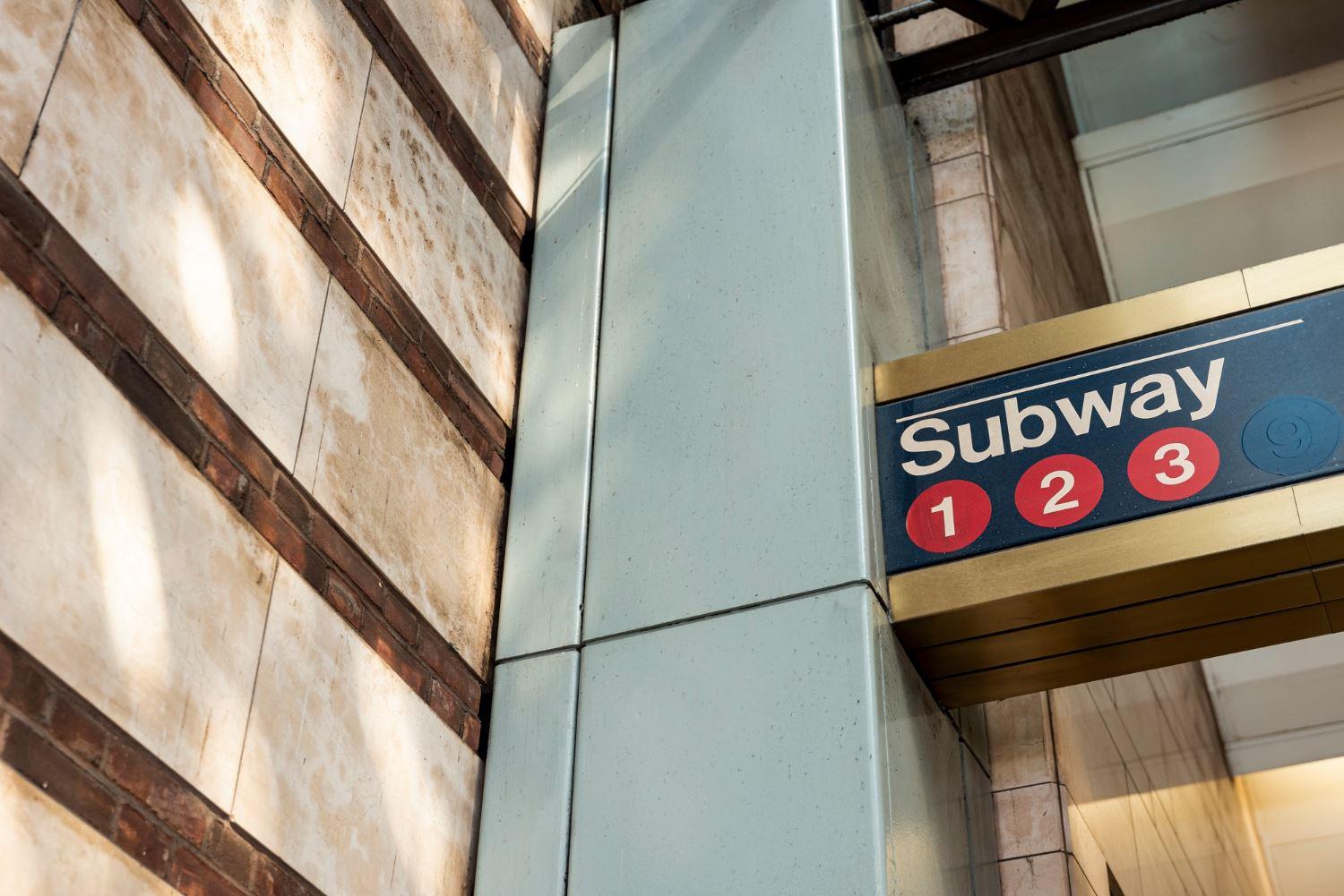 How to Optimize Commercial Signage Placement