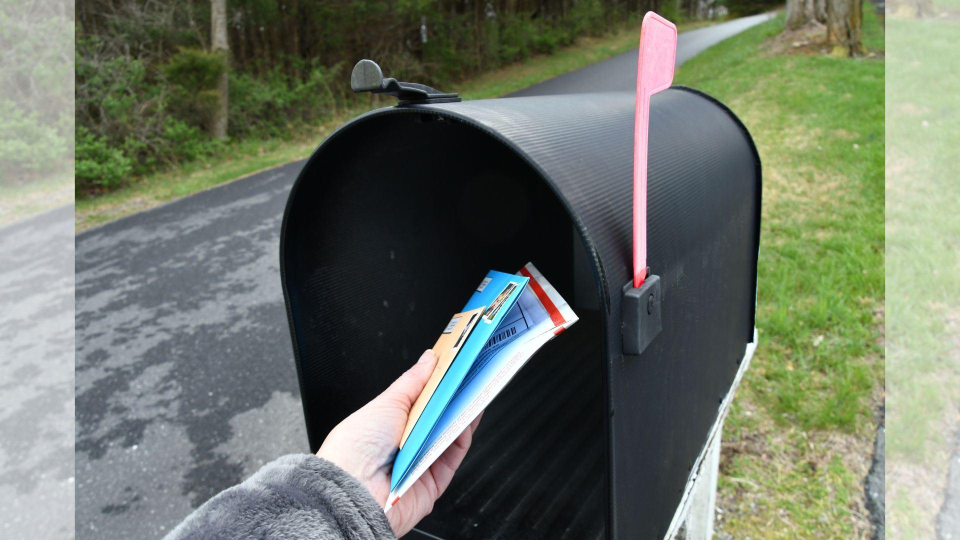 How to Use Direct Mail to Build Stronger Customer Loyalty?