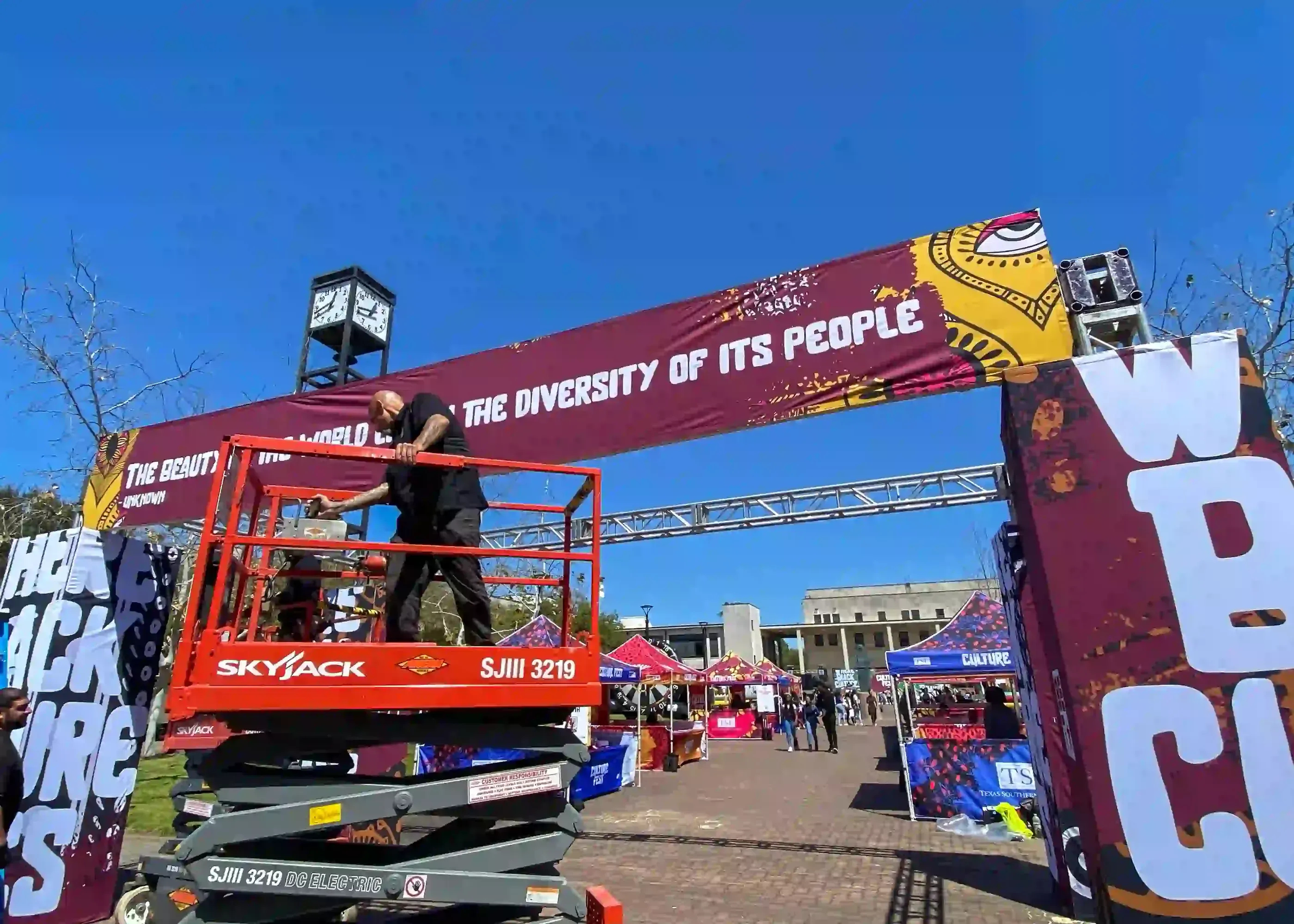 A banner being installed.