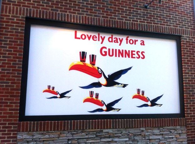 An Insider's Guide to Banners & Posters For Marketing in Illinois