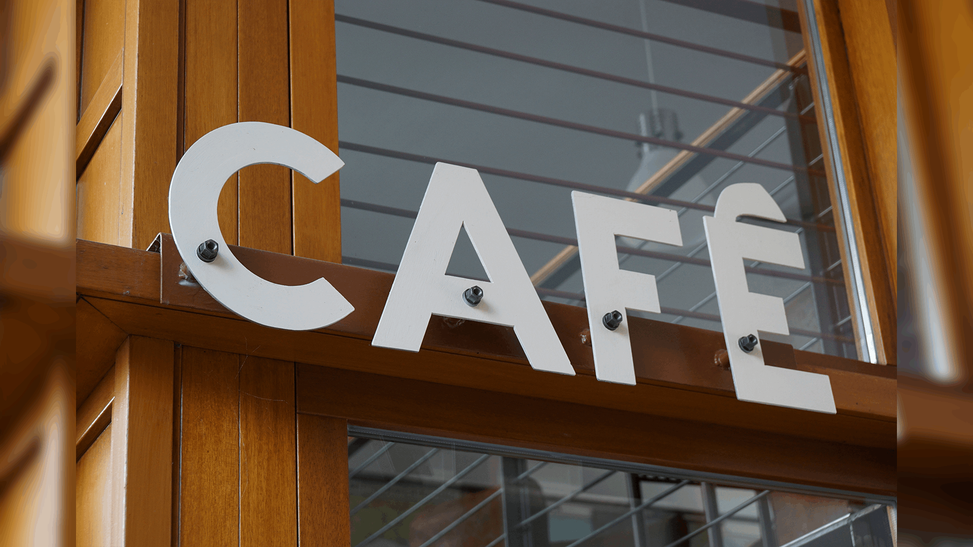 5 Ways Custom Business Signs Can Differentiate Your Brand