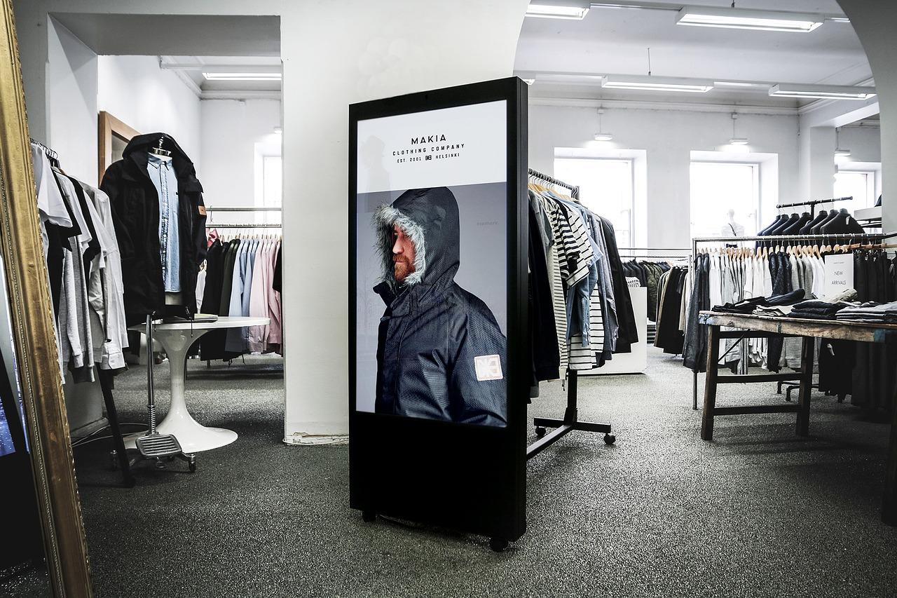 Getting Noticed with Custom Signage: Tips on Design and Placement