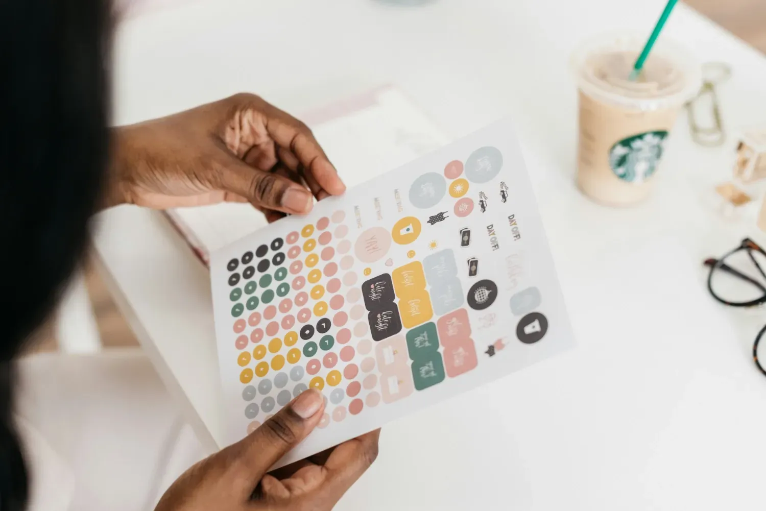 Why Custom Stickers Are a Must-Have for Pop-Up Shop Events