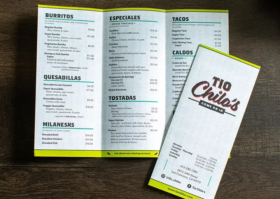 Custom tri-fold brochure printing