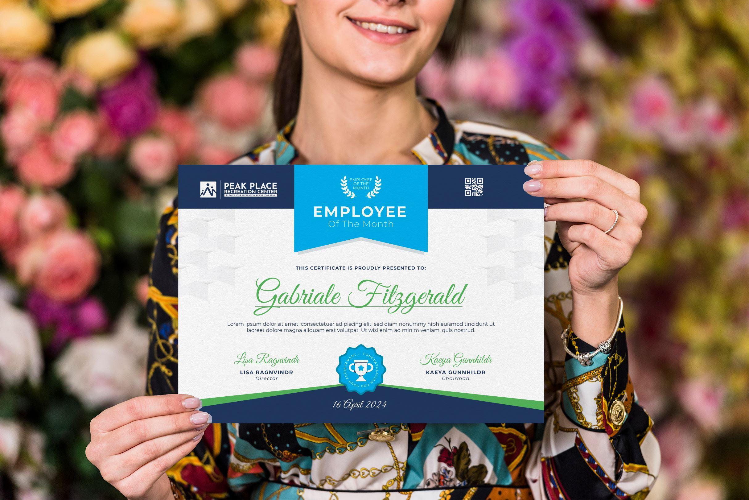 Top 5 Reasons to Use Custom Plaques & Awards for Employee Recognition