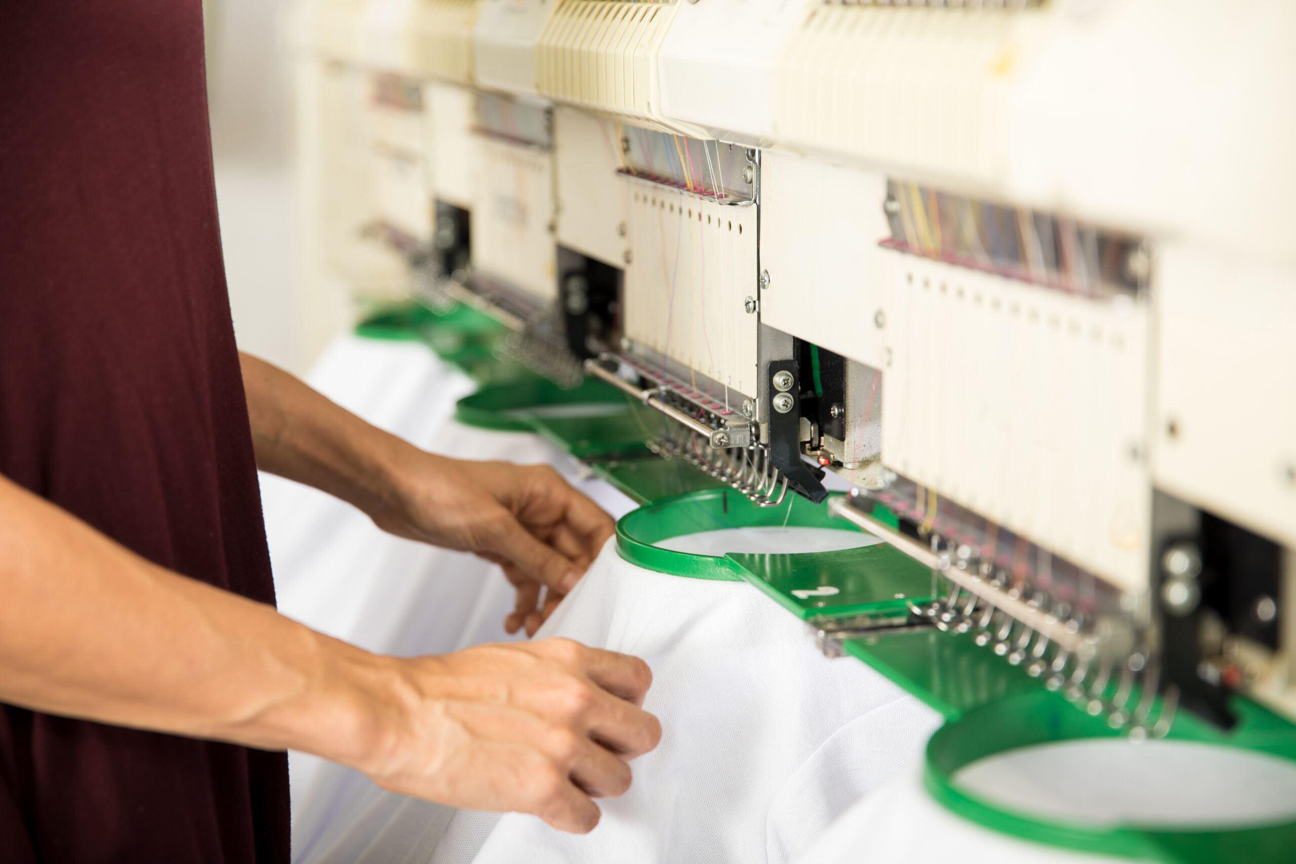 Embroidery printing machine