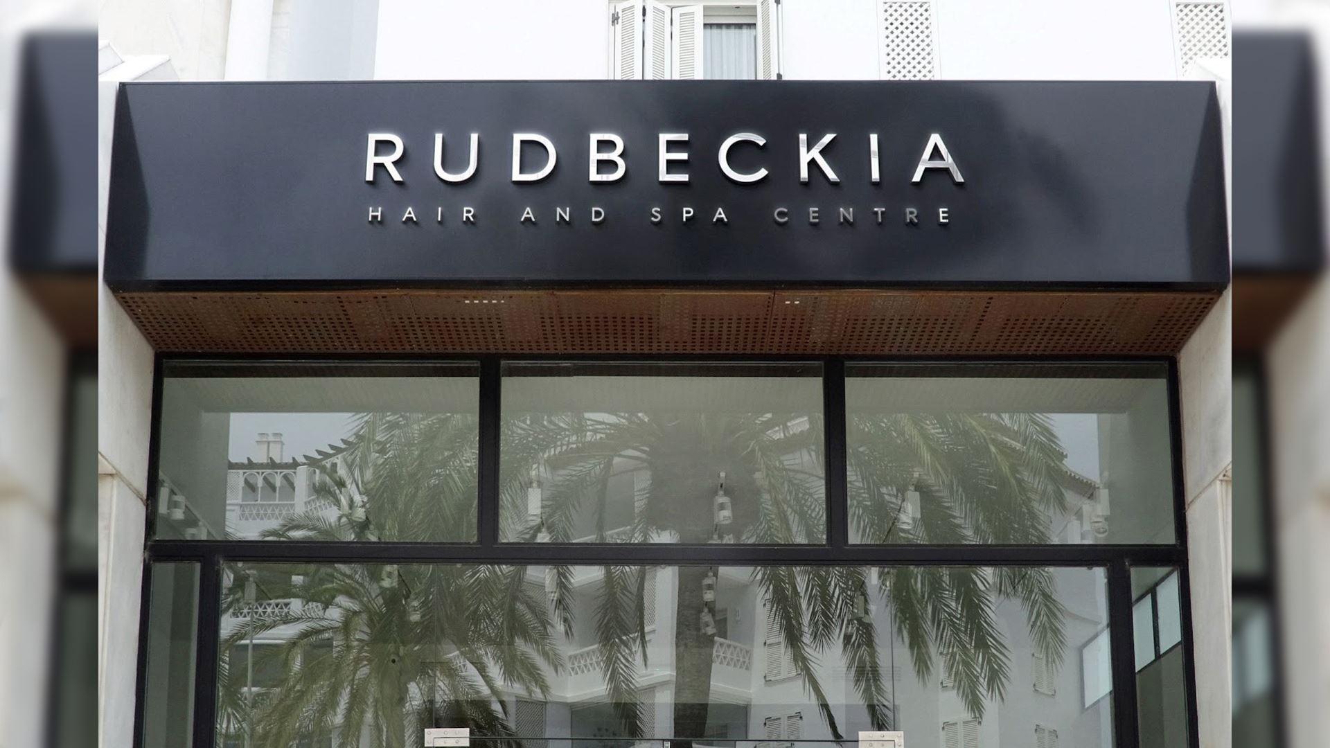 How to Choose the Right Signage Company for Your Storefront