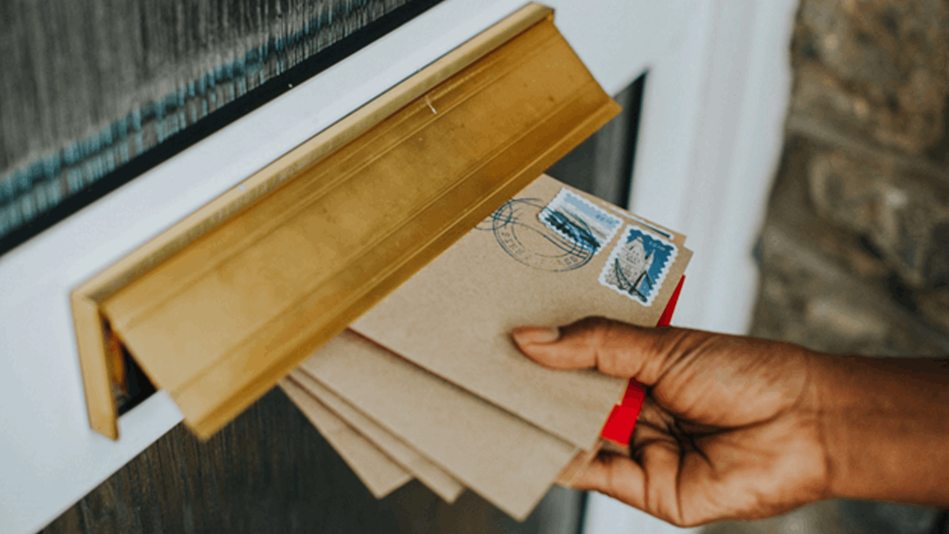 How to Drive More Online Traffic with QR Codes and Direct Mail