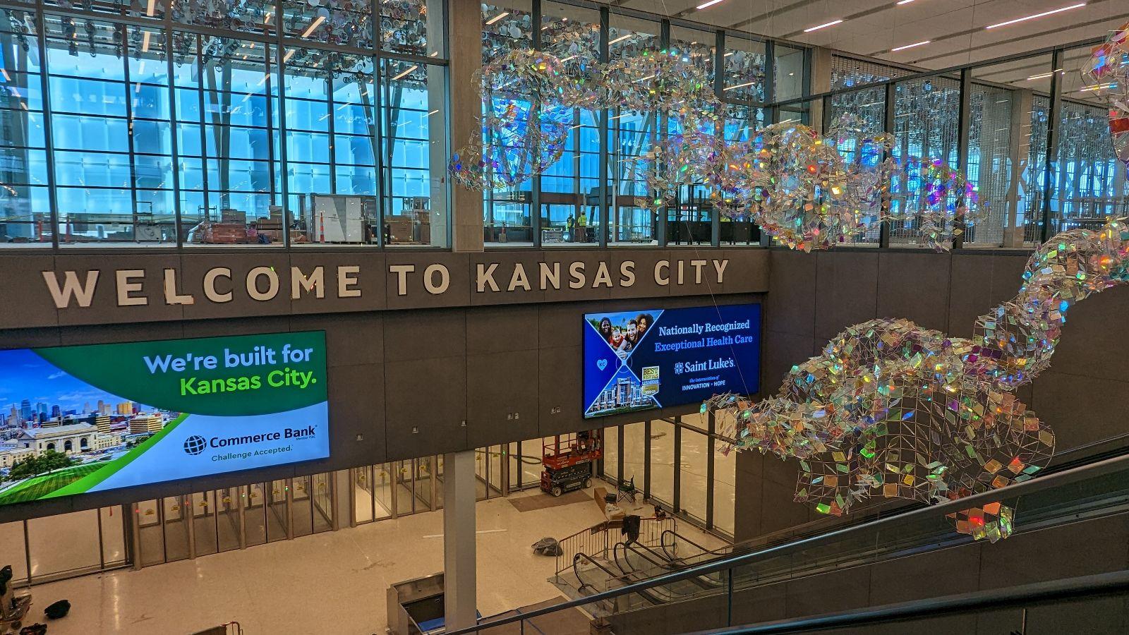 A Kansas City Printer’s Artistry: The “Welcome to Kansas City” Custom Sign in Kansas City Internatio