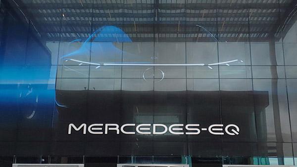 Mercedes-Benz Windows