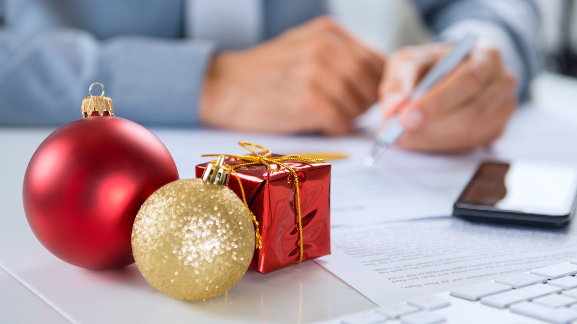 Creating a Holiday-Themed Marketing Plan for Your Business