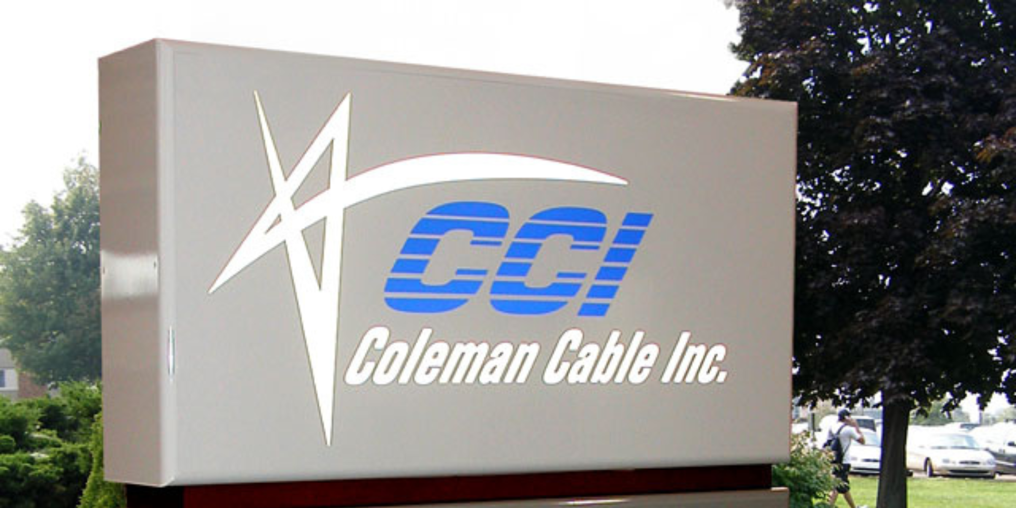 Exterior Signage Solutions for Street Visibility: Tips for High Foot-Traffic Areas
