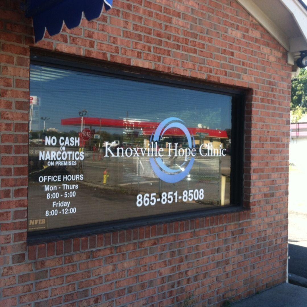 The Benefits of Utilizing Window Graphics for Small Businesses | AlphaGraphics Knoxville Partner Pla