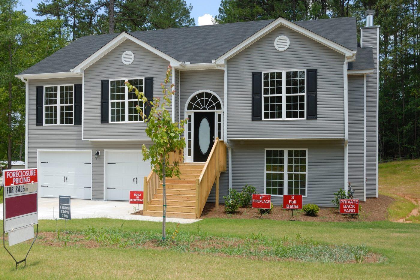 Using Professional Printing to Boost Your Real Estate Campaign