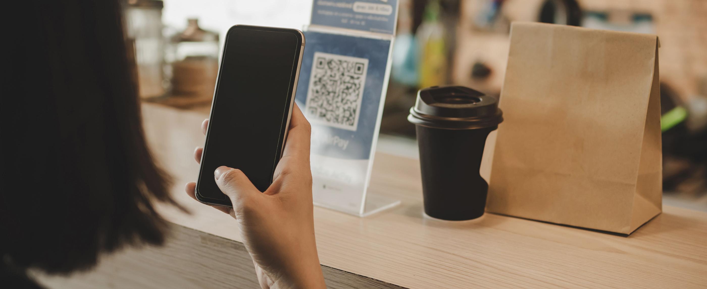 The Complete Guide to QR Codes for Restaurants: Enhancing the Dining Experience