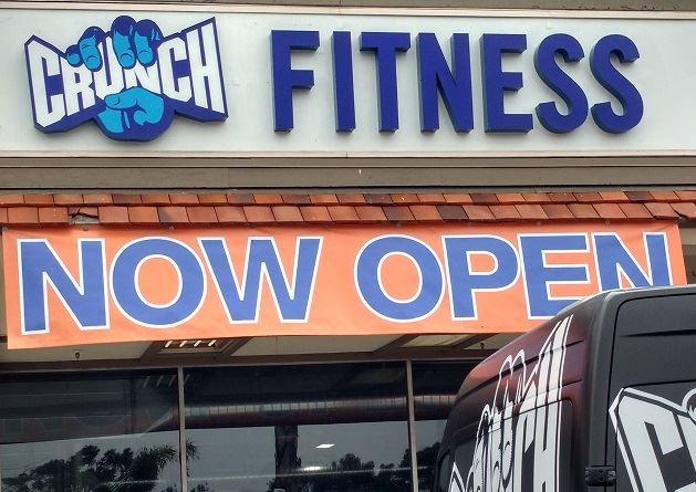 Vehicle Graphics, Lightboxes and Banner - CRUNCH Fitness